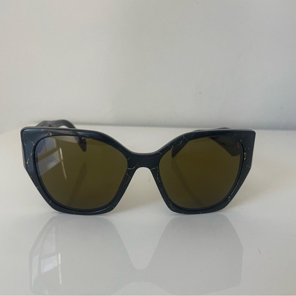 Prada Sunglasses PR19ZS - Picture 3 of 14
